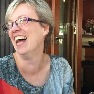 Meet your Posher, Sara-jane
